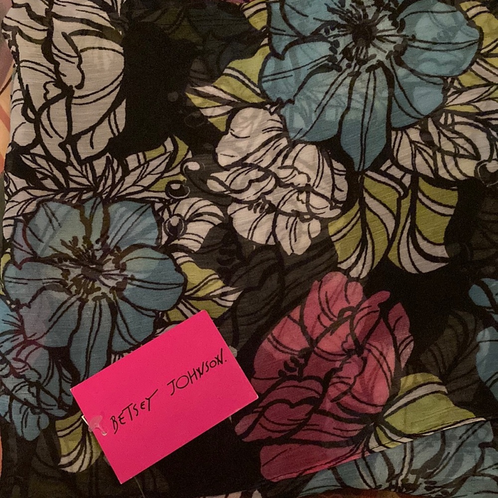 NWT Betsey Johnson Oversize Wrap/Scarf - Picture 2 of 8